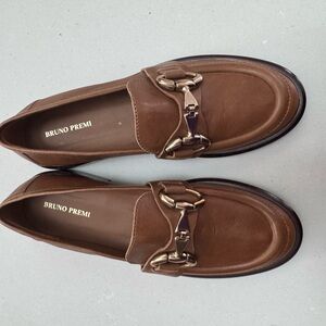 Brown loafers NWOT